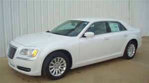 new-2014-chrysler-300-basetrim-8345-11143232-1-640